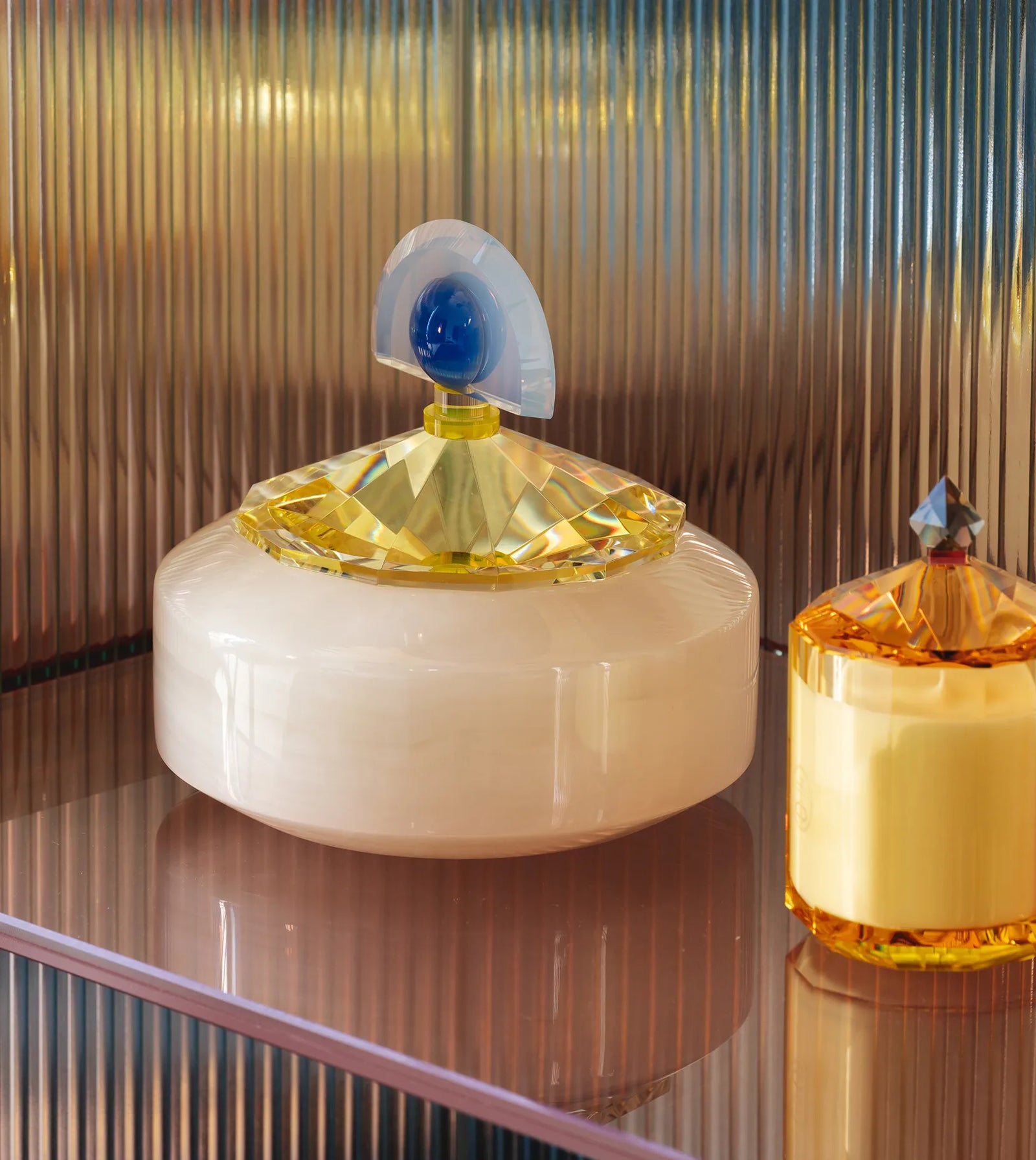 EXPLORE  BONBONNIERES